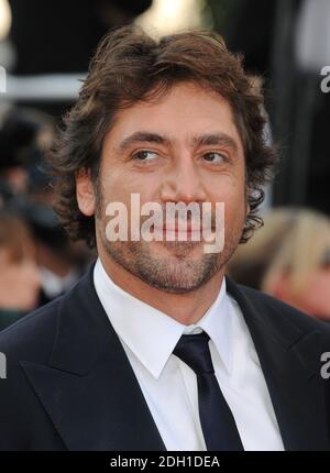 Javier Bardem à l'arrivée de la première Biutiful, dans le cadre du 63e Festival de Cannes qui s'est tenu au Festival de Palais à Cannes, France. Banque D'Images