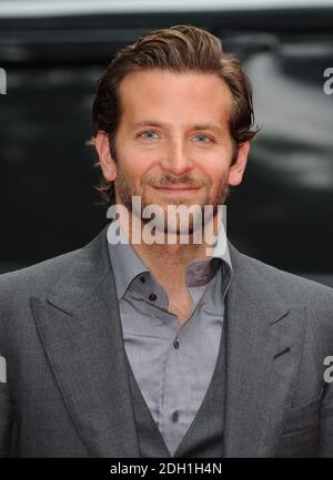 Bradley Cooper arrive à la première britannique de The A Team, Empire Cinema, Leicester Square, Londres. Banque D'Images