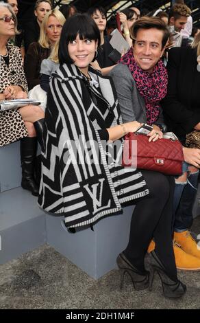 Lily Allen et Nick Grimshaw au Catwalk Show, le terminal Old Eurostar, gare de Waterloo, qui fait partie de la London Fashion week Printemps été 2011, Londres. Banque D'Images