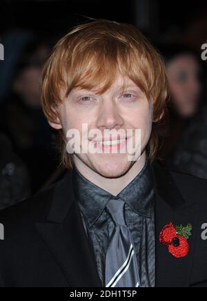 Rupert Grint arrivant pour la première mondiale de Harry Potter et les Hallows de Deathly : première partie, à l'extrémité ouest d'Odeon, Leicester Square, Londres. Banque D'Images