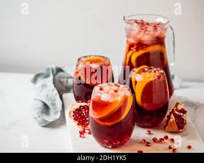 Sangria d'hiver et fond de noël, espace d'imitation Banque D'Images