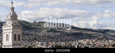 Vue sur la ville de Quito, capitale de l'Équateur, Amérique du Sud. Banque D'Images