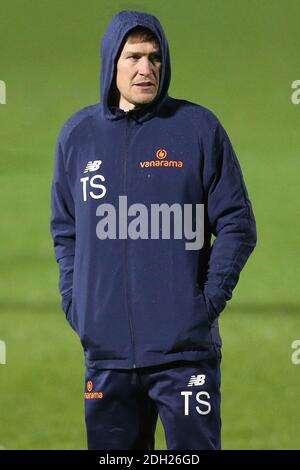 HARTLEPOOL, ANGLETERRE. 8 DÉCEMBRE Tony Sweeney l'entraîneur adjoint de Hartlepool lors du match de la Ligue nationale de Vanarama entre Hartlepool United et Kings Lynn Town à Victoria Park, Hartlepool, le mardi 8 décembre 2020. (Credit: Mark Fletcher | MI News) Credit: MI News & Sport /Alay Live News Banque D'Images