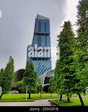 SINGAPOUR, SINGAPOUR - 6 mai 2017 : architecture de grande hauteur emblématique dans le centre-ville financier et d'affaires Banque D'Images
