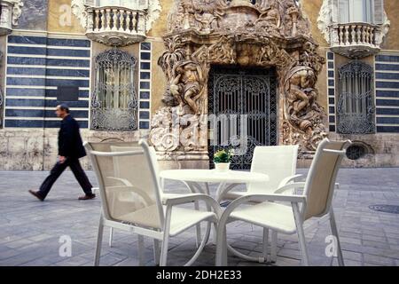 L'architecture et les détails au Palacio del marques de dos Aquas dans la ville de Valence en Espagne. Espagne, Valence, octobre 2004 Banque D'Images