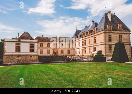 19 juillet 2017. Village Cormatin France région bordeaux en été. Musée ancien château, forteresse de CH teau de Cormatin dans la lande ensoleillée Banque D'Images