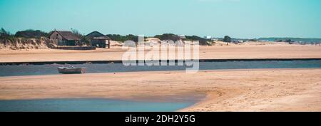 Plage de Barra de Valizas à côté du parc naturel de Cabo Polonio En Uruguay Banque D'Images