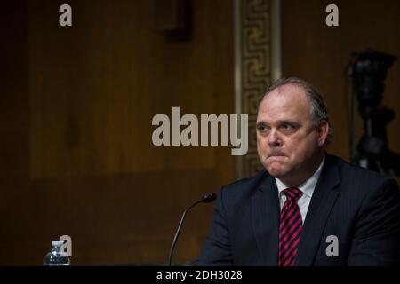 Washington, États-Unis d'Amérique. 09e décembre 2020. Charles W. Cook, Jr. Comparaît devant un comité sénatorial sur l'environnement et les travaux publics - sous-comité sur l'air pur et la sécurité nucléaire à l'audience sur sa nomination en attendant d'être membre du conseil d'administration de l'Autorité de la vallée du Tennessee dans le bâtiment Dirksen du bureau du Sénat à Capitol Hill à Washington, DC, Mercredi 9 décembre 2020. Credit: Rod Lamkey/CNP | usage dans le monde crédit: dpa/Alay Live News Banque D'Images