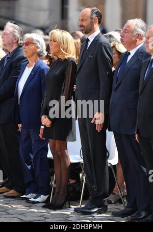 Brigitte Macron et Edouard Philippe assistent à une cérémonie d'hommage à Simone Veil, homme politique français et survivante de l'Holocauste, dans la cour des Invalides à Paris, le 5 juillet 2017. Photo de Christian Liewig /ABACAPRESS.COM Banque D'Images