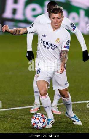 Madrid, Espagne. 9 décembre 2020. Toni Kroos du Real Madrid court avec le ballon lors du match de groupe de l'UEFA Champions League entre Real Madrid et Monchengladbach à l'Estadio Alfredo Di Stefano le 09 décembre 2020 à Madrid, Espagne. Photo par Eurasia Sport Images / Alamy Banque D'Images