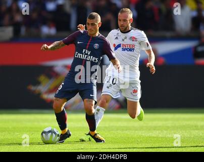 Marco Verratti du PSG Marco Verratti du PSG Marco Verratti pendant la Ligue française 1 Paris Saint-Germain contre Amiens SC, match de football qui s'est tenu au stade du Parc des Princes à Paris, France, le 5 août 2017. PSG a gagné 2-0. Photo de Christian Liewig/ABACAPRESS.COM Banque D'Images