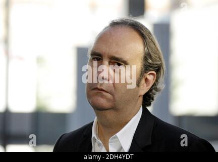 Le Premier ministre français Edouard Philippe prononce un discours à côté du fondateur du fournisseur français d'Internet haut débit Iliad, Xavier Niel, lors d'une visite à l'incubateur de démarrage Station F à Paris le 31 août 2107. Photo d'Alain Apaydin/ABACAPRESS.COM Banque D'Images