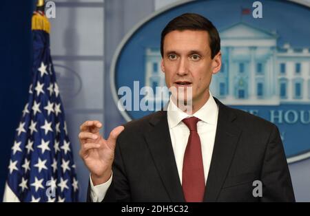 Tom Bossert, conseiller à la sécurité intérieure de la Maison Blanche, discute de l'ouragan Irma lors d'un briefing de presse à la Maison Blanche le 8 septembre 2017 à Washington. Photo par Olivier Douliery/Abaca Banque D'Images