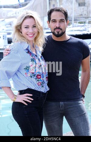 Samy Gharbi et Maud Baecker assistent un photocall pour le film Demain nous Appartient Lors du 4eme jour du 19e Festival de la Fiction TV francophone de la Rochelle a la Rochelle, France le 16 septembre 2017. Photo d'Aurore Marechal/ABACAPRESS.COM Banque D'Images
