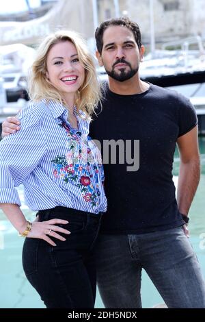 Samy Gharbi et Maud Baecker assistent un photocall pour le film Demain nous Appartient Lors du 4eme jour du 19e Festival de la Fiction TV francophone de la Rochelle a la Rochelle, France le 16 septembre 2017. Photo d'Aurore Marechal/ABACAPRESS.COM Banque D'Images
