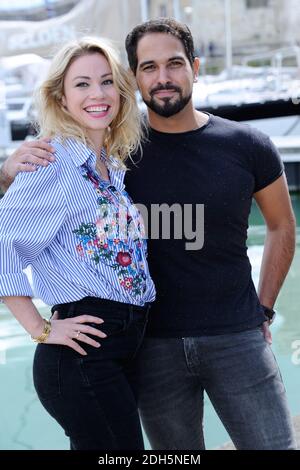 Samy Gharbi et Maud Baecker assistent un photocall pour le film Demain nous Appartient Lors du 4eme jour du 19e Festival de la Fiction TV francophone de la Rochelle a la Rochelle, France le 16 septembre 2017. Photo d'Aurore Marechal/ABACAPRESS.COM Banque D'Images