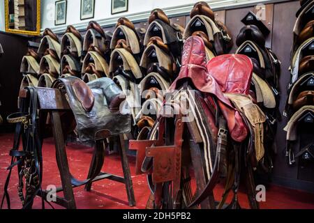 Sellerie près de l'enceinte de cheval - Illustration de l'Ecole militaire dans le cadre des Journées européennes du Patrimoine à Paris, France, le 16 septembre 2017. Photo de David Boyer/ABACAPRESS.COM Banque D'Images