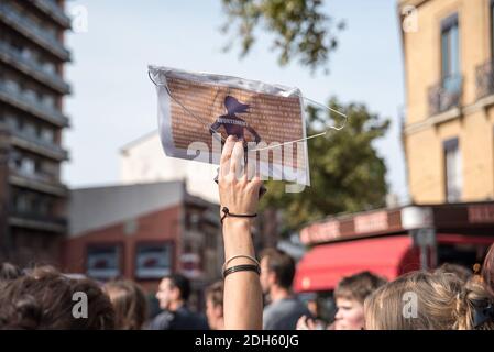 Manifestation pour le droit à l'IVG (interruption volontaire de la grosesse) le 23 septembre à Toulouse, France : environ 300 personnes ayant déjà été répondu à l'appel d'associations (Avorgement les femmes extérieures France-Sud, NPA-Jeunes Toulouse, CGT Chu Toulouse, Université des femmes, Union des hommes-femmes, Toulouse, Union des femmes-Sud, Toulouse Jeunes communautés de haute-Garonne - MJCF 31, Sud santé sociale haute Garonne), en préparation du grand rassemblement européen prévu le 28 septembre 2017, journée internationale du droit à l'avorgement, photo de Patrick Batard/ABACAPR Banque D'Images