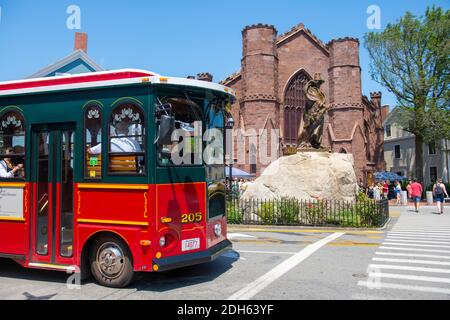 Salem Trolley devant le musée Salem Witch dans la ville historique de Salem, Massachusetts ma, Etats-Unis. Banque D'Images