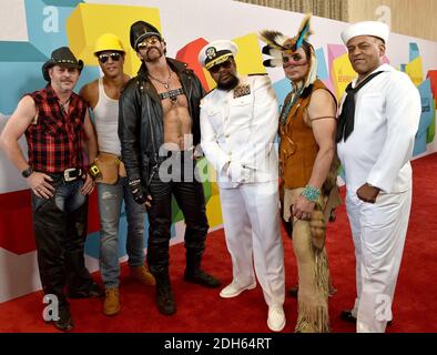 Chad Freeman, James Kwong, J.J. Lippold, Angel Morales, Victor Willis, Sonny Earl of Village les gens assistent aux Streamy Awards 2017 à l'hôtel Beverly Hilton le 26 septembre 2017 à Beverly Hills, Los Angeles, CA, États-Unis. Photo de Lionel Hahn/ABACAPRESS.COM Banque D'Images