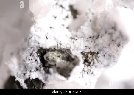 Un large échantillon de calcium et de pyrite stilbite avec Banque D'Images