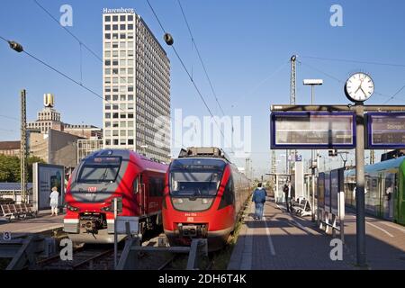 Centre-ville de Harenberg avec gare centrale, Dortmund, Rhénanie-du-Nord-Westphalie, Allemagne, Europe Banque D'Images