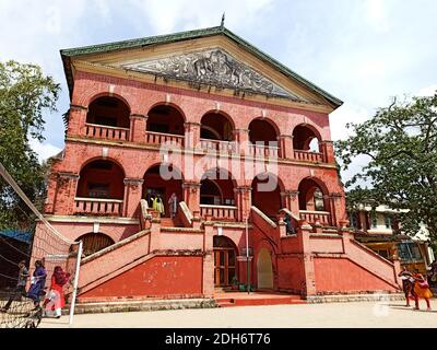 Le modèle de gouvernement Boys Higher Secondary School Trivandrum , le bâtiment principal de l'école, un exemple de l'architecture européenne, a été construit en 1910. Banque D'Images