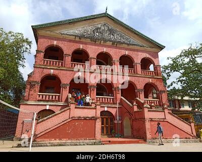 Le modèle de gouvernement Boys Higher Secondary School Trivandrum , le bâtiment principal de l'école, un exemple de l'architecture européenne, a été construit en 1910. Banque D'Images