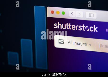 Moscou, Russie. 10 décembre 2020 : site shutterstock et son logo sur l'écran de l'ordinateur portable Banque D'Images