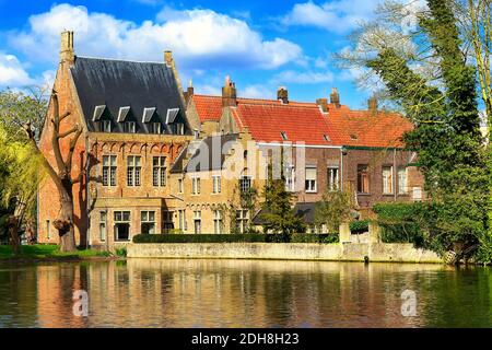 Panorama avec lac, Bruges, Belgique Banque D'Images