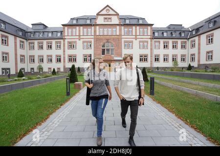 Deux étudiants quittant l'Université de Giessen , Banque D'Images