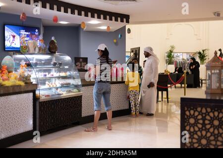 Ajman, eau - avril 5. 2018. Café à l'hôtel Bahi Palace Banque D'Images