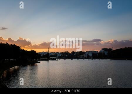 Belle photo nocturne de Dalat pendant le coucher du soleil, Vietnam. Province de Lam Dong. Banque D'Images