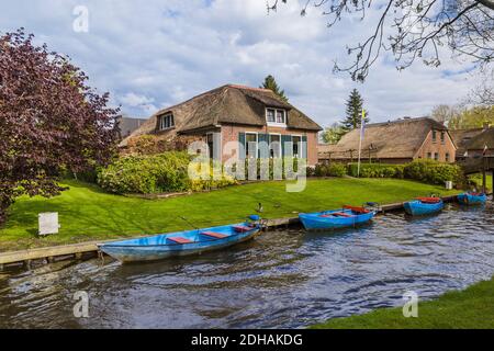 Dutch village typique de Giethoorn en Pays-Bas Banque D'Images