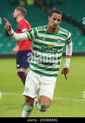 Christopher Jullien, du Celtic, célèbre le premier but de son équipe lors du match du groupe H de l'UEFA Europa League au Celtic Park, à Glasgow. Banque D'Images