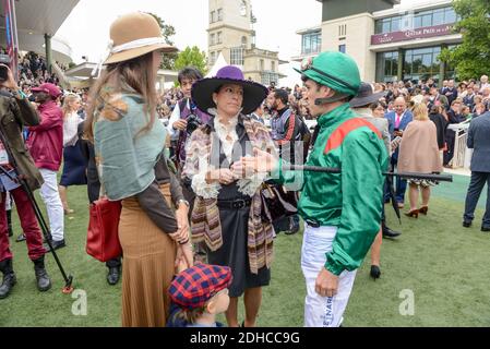 Zahra Aga Khan (centre) assiste au « Qatar Prix de l'Arc de Triomphe » à l'hippodrome de Chantilly, au nord de Paris, France, le 1er octobre 2017. Photo par Ammar Abd Rabbo/ABACAPRESS.COM Banque D'Images