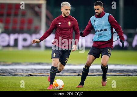 LIÈGE, BELGIQUE - DÉCEMBRE 10 : Nicolas Raskin du Standard Liège, Konstantinos Laifis du Standard Liège lors du match de l'UEFA Europa League entre Stan Banque D'Images