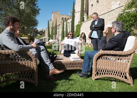 Frédéric Beigbeder, Eva Ionesco, Guillaume Poix, Regis Jauffret, Patrick Besson, Ariane Monnier, Christophe Ono dit Bio et Jean-Baptiste Andrea lors du Prix de la Bastide de Gordes, Gordes, France le 7 octobre 2017. EVA Ionesco a remporte la seconde édition du Prix pour son livre ‘innocence’ aux Editions Grasset. Photo par Eliot Blondt/ABACAPRESS.COM Banque D'Images