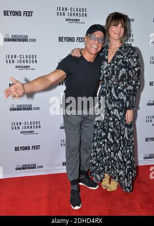 Jean-Claude Van Damme et Kat Foster assistent à la projection Beyond Fest et au panel Cast/Creator de la série exclusive « Jean-Claude Van Johnson » d'Amazon Prime Video au Théâtre égyptien le 9 octobre 2017 à Los Angeles, CA, Etats-Unis. Photo de Lionel Hahn/ABACAPRESS.COM Banque D'Images