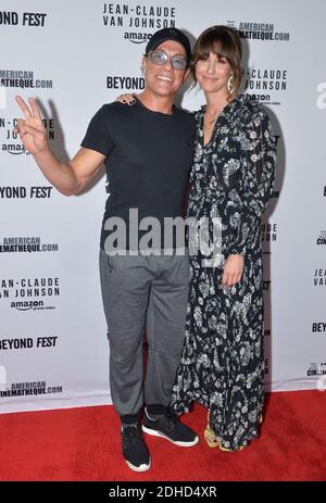 Jean-Claude Van Damme et Kat Foster assistent à la projection Beyond Fest et au panel Cast/Creator de la série exclusive « Jean-Claude Van Johnson » d'Amazon Prime Video au Théâtre égyptien le 9 octobre 2017 à Los Angeles, CA, Etats-Unis. Photo de Lionel Hahn/ABACAPRESS.COM Banque D'Images