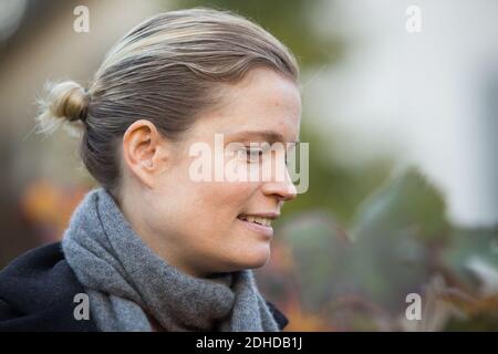 Enceinte Sarah Biasini, fille de Romy Schneider au 'Ban des Vendanges' qui s'est tenu à la Vigne du Clos Montmartre à Paris, le 14 octobre 2017. Photo de Nasser Berzane/ABACAPRESS.COM Banque D'Images