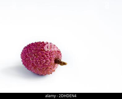 Le litchi. Litchis frais isolé sur fond blanc Banque D'Images