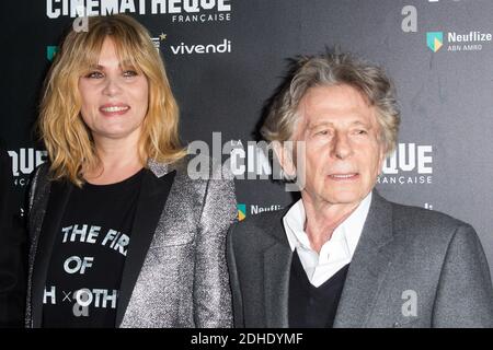 Emmanuelle Seigner et Roman Polanski arrivent à une séance photo du film de Polanski « basé sur une histoire vraie » à la Cinémathèque française en vue d'une rétrospective des œuvres du réalisateur Roman Polanski malgré l'opposition des groupes féministes le 30 octobre 2017 à Paris, en France. Photo de Nasser Berzane/ABACAPRESS.COM Banque D'Images