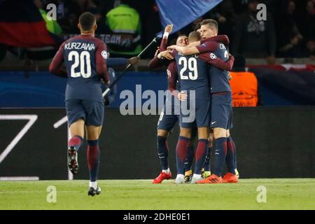 La joie de PSG après que Marco Verratti ait marqué le but 1-0 lors de la phase de groupe - Groupe B - de la Ligue des champions, Paris-St-Germain vs Anderlecht au Parc des Princes, Paris, France, le 31 octobre 2017. PSG a gagné 5-0. Photo de Henri Szwarc/ABACAPRESS.COM Banque D'Images