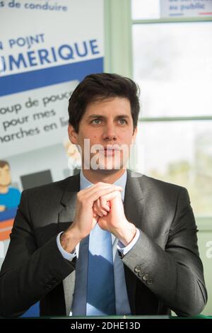 Julien Denormandie, ministre adjoint de la cohésion territoriale lors de sa visite à la Rochelle, Charente-Maritime, France, le 31 octobre 2017. Photo par Arnault Serriere/ABACAPRESS.COM Banque D'Images