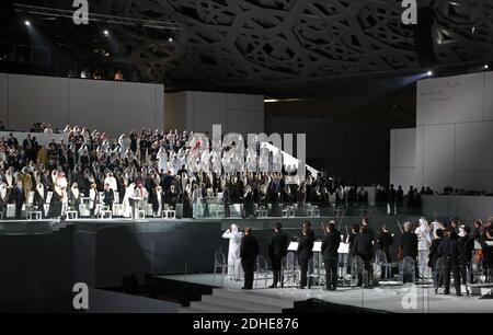 Une vue générale montre une partie du Musée du Louvre Abu Dhabi, conçu par l'architecte français Jean nouvel le 8 novembre 2017 lors de son inauguration sur l'île Saadiyat dans la capitale Emirati. PHOTO DE LUDOVIC MARIN/POOL/ABACAPRESS.COM / RÉSERVÉ À L'USAGE ÉDITORIAL - MENTION OBLIGATOIRE DE L'ARTISTE LORS DE LA PUBLICATION - POUR ILLUSTRER L'ÉVÉNEMENT TEL QUE SPÉCIFIÉ DANS LA LÉGENDE Banque D'Images