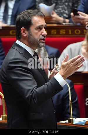 Ministre d'État chargé des relations avec le Parlement, porte-parole du Gouvernement, attaché au Premier Ministre, Christophe Castaner, lors d'une session de questions au Gouvernement à l'Assemblée nationale française à Paris, France, le 15 novembre 2017. Photo de Christian Liewig/ABACAPRESS.COM Banque D'Images