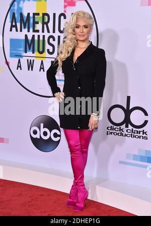 Erika Jayne participe aux American Music Awards 2017 au Microsoft Theatre le 19 novembre 2017 à Los Angeles, en Californie. Photo de Lionel Hahn/AbacaPress.com Banque D'Images