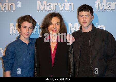 Jules Porier, Anne Fontaine, Finnegan Oldfield arrivée à la première du film 'marvin' Paris au cinéma LOUXOR le 20 novembre 2017 à Paris, France. Photo de Nasser Berzane/ABACAPRESS.COM Banque D'Images