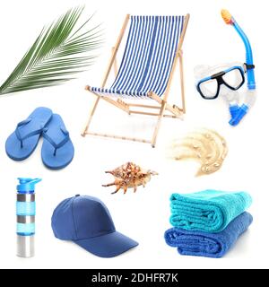 Ensemble d'accessoires de plage pour hommes sur fond blanc Banque D'Images